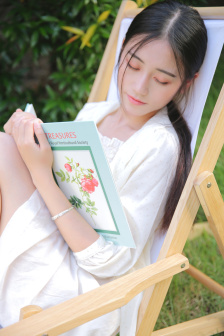 重生豪门预言女王拽翻天